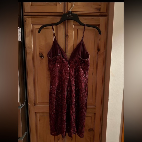 Reduced!  David’s Bridal Size 6 Jules & Cleo Maroon / Red Semi Dress worn once. - Picture 3 of 5